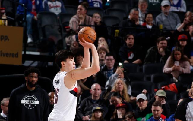 GA黄金甲平台-开拓者大胜76人!杨瀚森砍2分1板:虚晃上篮很精妙